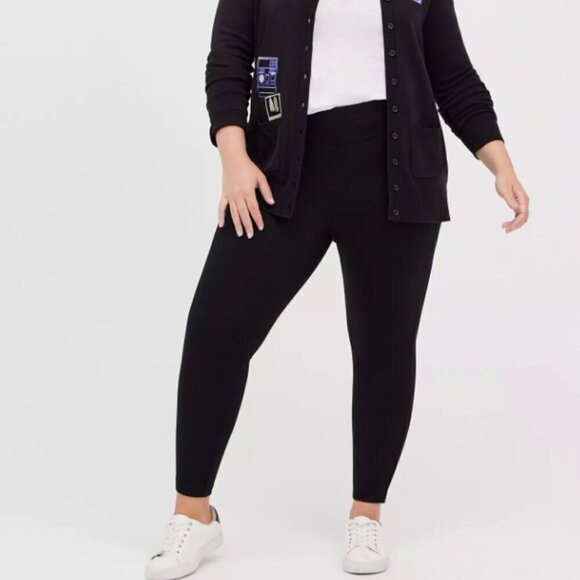 Torrid Beetlejuice Pixie Pant - Luxe Ponte Black 3x NWT NEW Rare - Picture 4 of 11